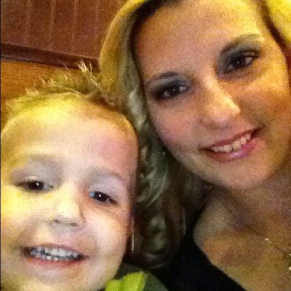 Profile Picture of Megan Balduff (@balduffm) on Poshmark