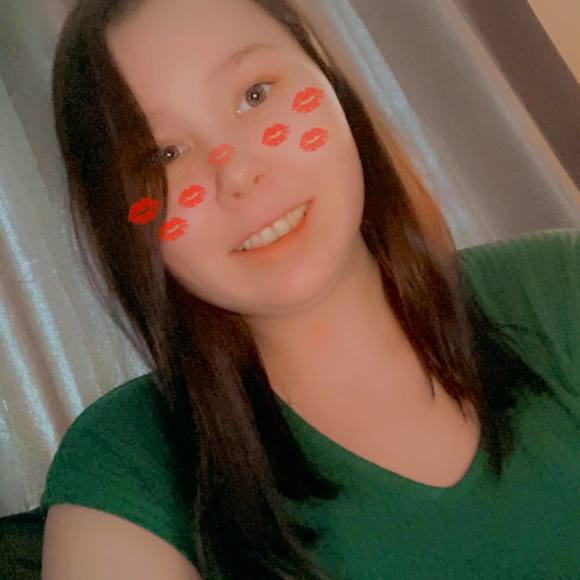 Profile Picture of Cassandra Rose (@chassall) on Poshmark