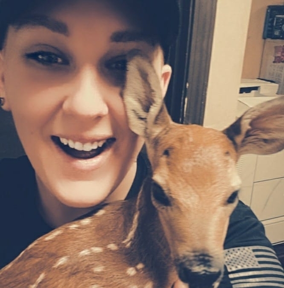 Profile Picture of Stephanie Weathersbee (@swhiteman) on Poshmark