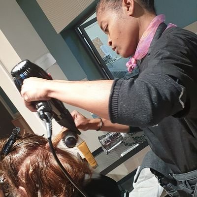 Profile Picture of James Valéry Adams (@JamesValryAdam2) on Twitter