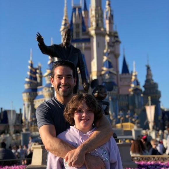 Profile Picture of Greg Ryan (@gmryan84) on Poshmark