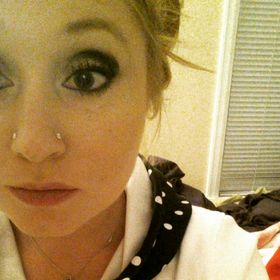 Profile Picture of Danielle Ogden (@daniellejordeyn) on Pinterest