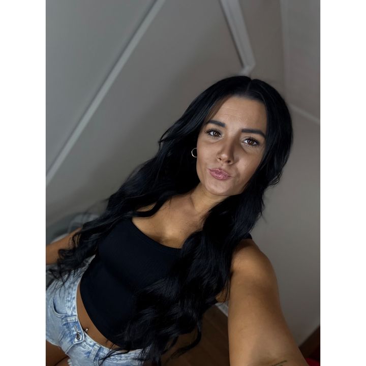 Profile Picture of Britt 🖤✨ (@brittwilkinson) on Tiktok