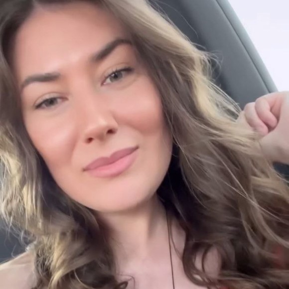 Profile Picture of Mavis Huang (@mhuabluebe) on Poshmark