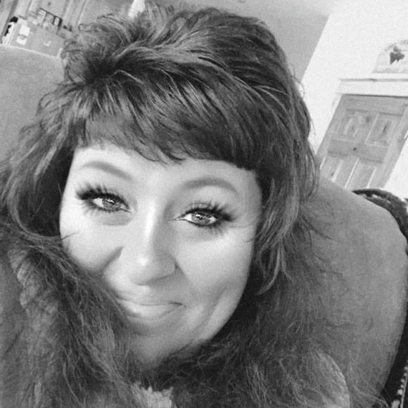 Profile Picture of Cindy Larsen (@streetglide2012) on Poshmark