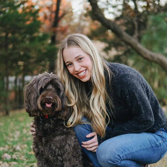 Profile Picture of Alex Wuller (@alexwuller) on Poshmark