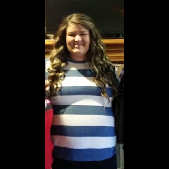 Profile Picture of Kaylee Rosenquist (@kaylee1990) on Poshmark