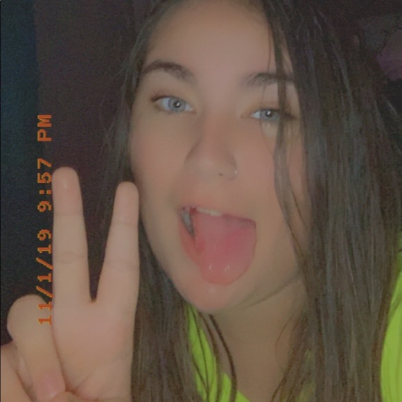 Profile Picture of Catelyn Harrison (@catelyn47) on Poshmark