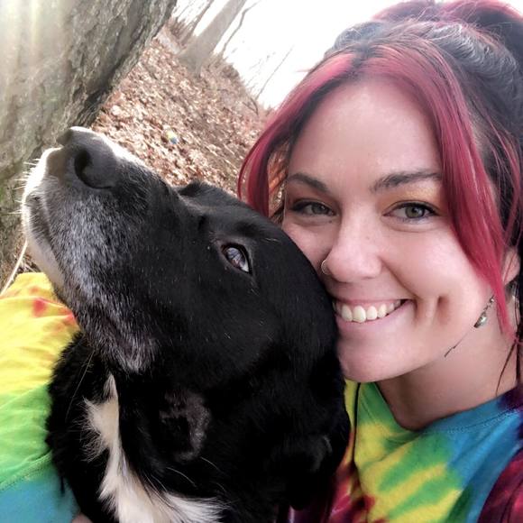 Profile Picture of Kate Arnold (@katearnold425) on Poshmark