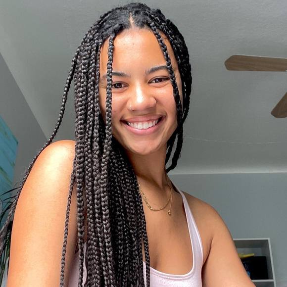 Profile Picture of Tiana Sharp (@tsharp_ca) on Poshmark
