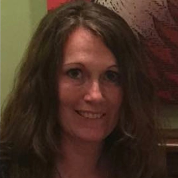 Profile Picture of Brandi Buttimer (@pushthebutton) on Poshmark