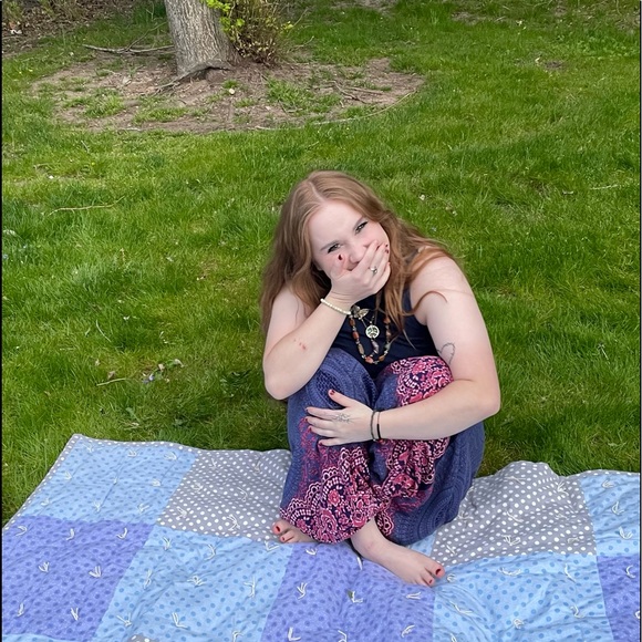 Profile Picture of Bethany Franklin (@bethanyfrank867) on Poshmark