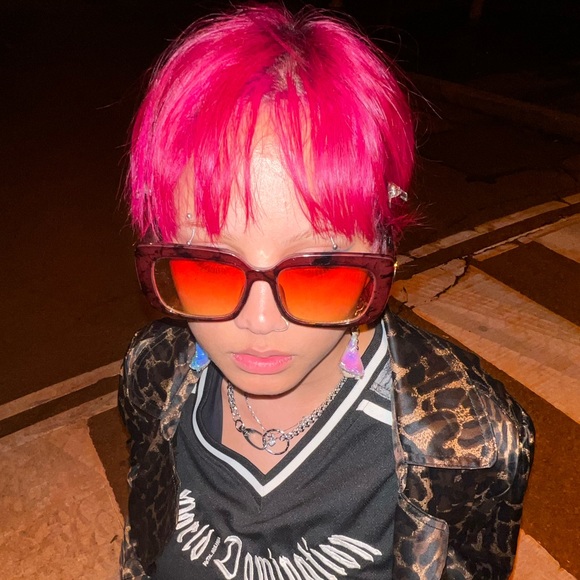 Profile Picture of Maya Davies (@mayadavies670) on Poshmark