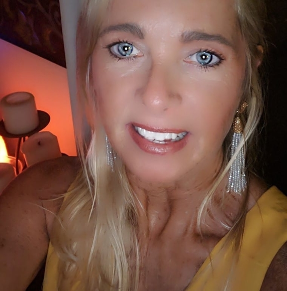 Profile Picture of Deborah Heston (@deborahheston) on Poshmark