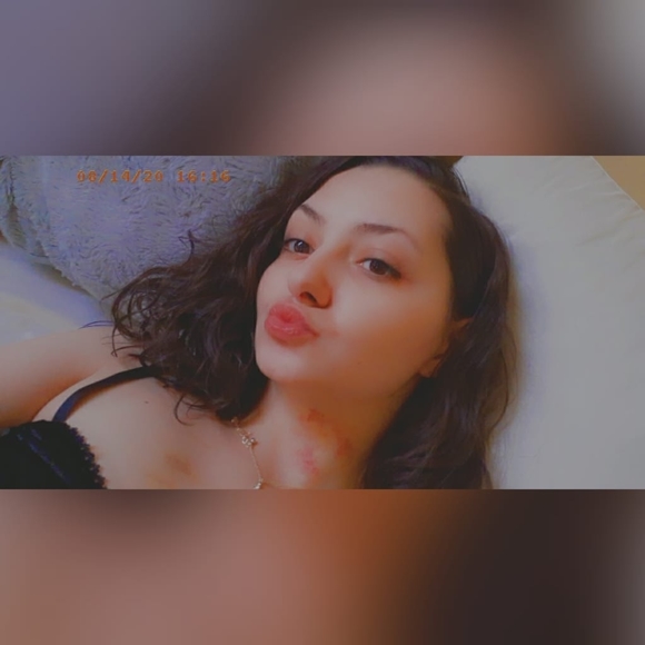 Profile Picture of Jessica Janosek (@jessicajanosek) on Poshmark