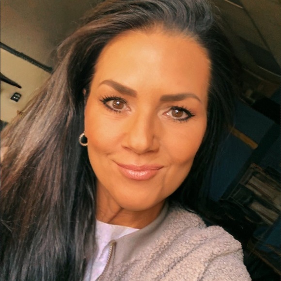Profile Picture of Susan Martin (@holbrooks) on Poshmark