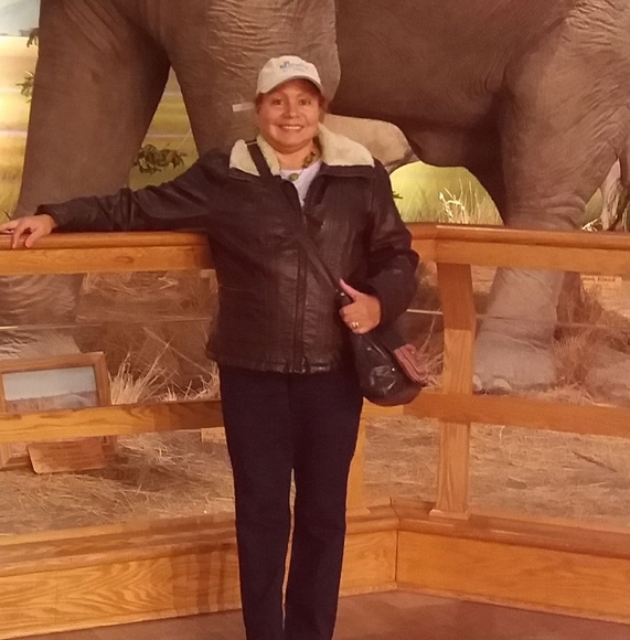 Profile Picture of Dolores Cifre (@souzaramos) on Poshmark