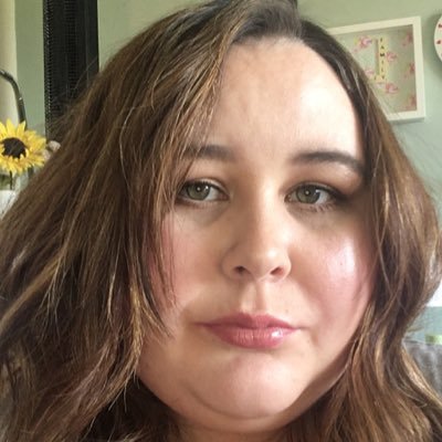 Profile Picture of Hayley Chapman (@Thepaperfairy15) on Twitter