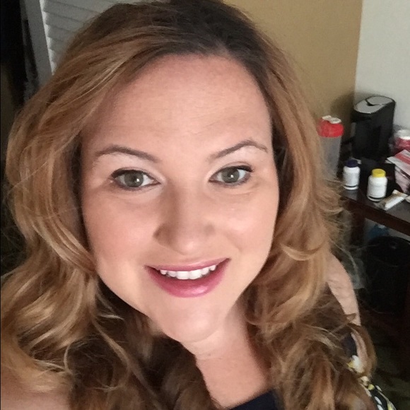 Profile Picture of Jill Carratala (@jillie83) on Poshmark