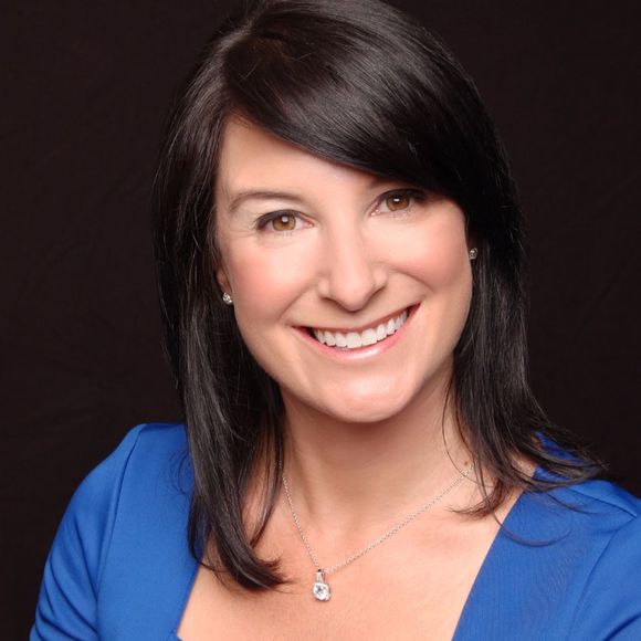 Profile Picture of Jen Allen (@jenallen_denver) on Poshmark