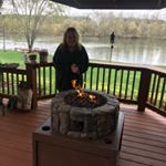 Profile Picture of Jennifer Slusser (@jenniferonthenewriver) on Instagram