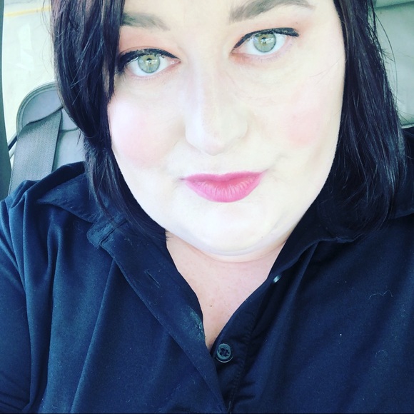 Profile Picture of Alexandria Grooms (@groomsa2010) on Poshmark