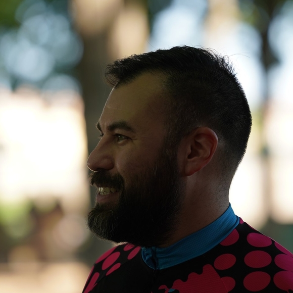 Profile Picture of Carlos Canizares (@ccanizare934) on Poshmark