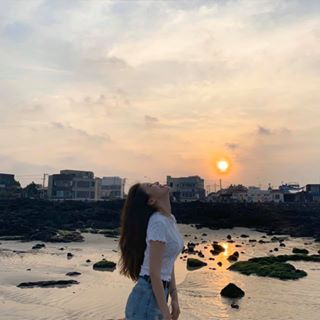 Profile Picture of 이수연 (@ssooyeony) on Facebook