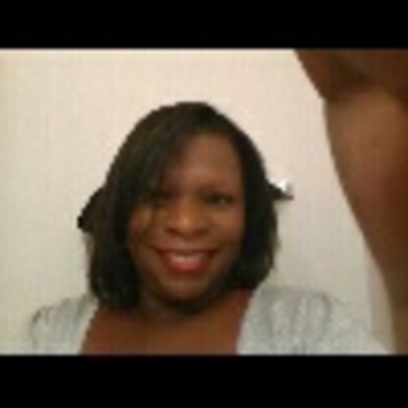 Profile Picture of Sherri West (@sherriwest15) on Poshmark