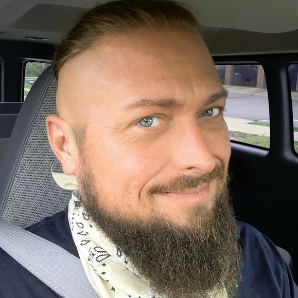 Profile Picture of Michael Stutzman (@19bigmike77) on Poshmark