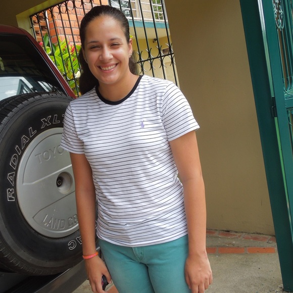 Profile Picture of Alyssa Dalesandro (@dalaly) on Poshmark