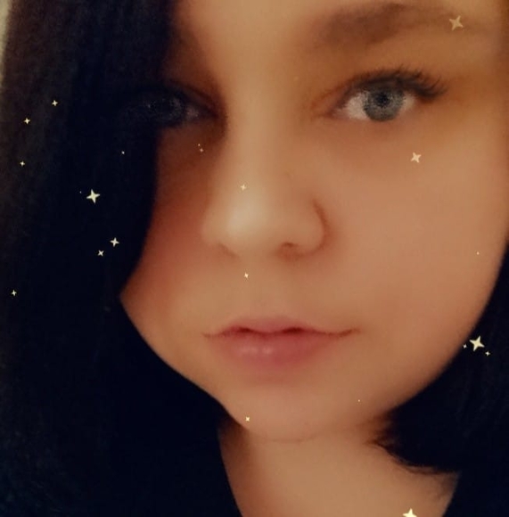 Profile Picture of Cori Campbell (@ceecee6969) on Poshmark