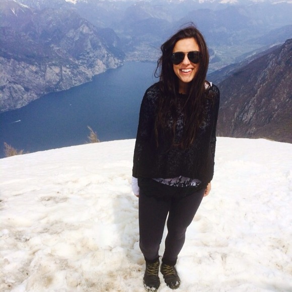 Profile Picture of Catie Manganelli (@cemanganelli) on Poshmark