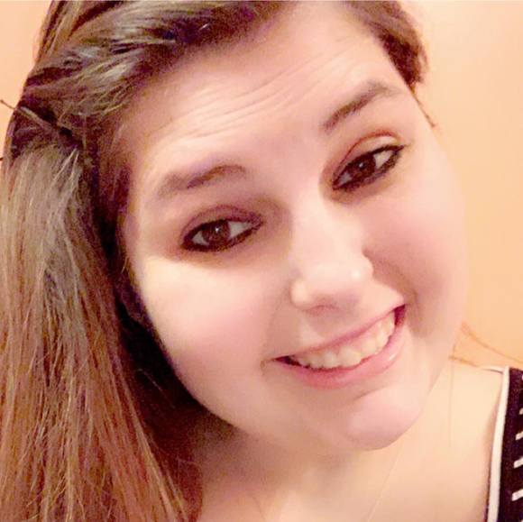 Profile Picture of Cheyanne Sechrest (@c_sechrest) on Poshmark