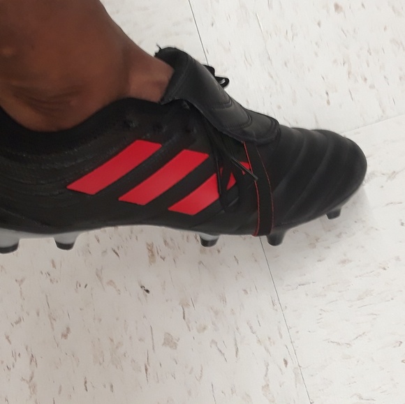 Profile Picture of Erick Lainez (@dios123391) on Poshmark