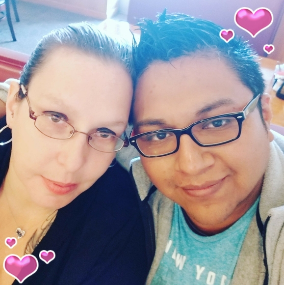 Lynne Ledgerwood - Poshmark Profile Picture of Lynne Ledgerwood (@syoungs1684) on Poshmark