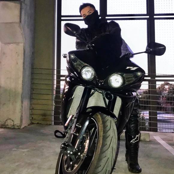 Profile Picture of Jonathan Persson (@jonathanpersson) on Poshmark