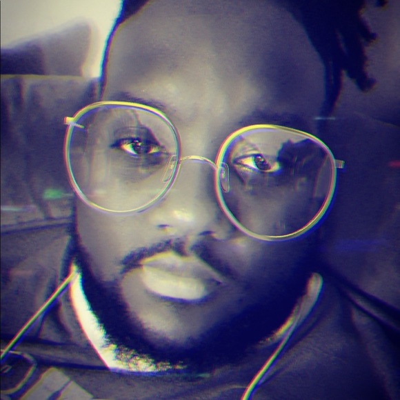 Profile Picture of Kevin Lakes (@kdlakes201) on Poshmark