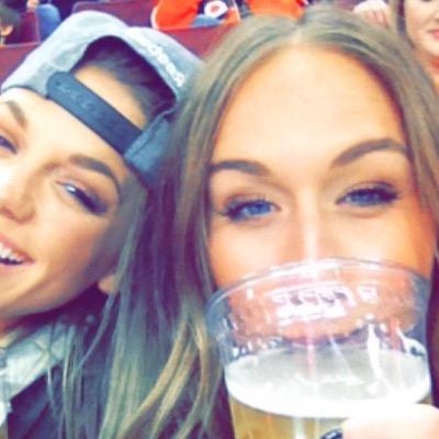 Profile Picture of Julia DiBernardo (@DibernardoJulia) on Twitter