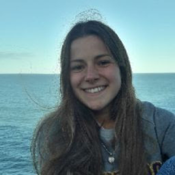 Profile Picture of Caro Bosenberg (@carobosenberg1) on Poshmark