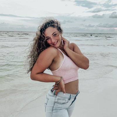 Profile Picture of CAM (@Black23Camille) on Twitter