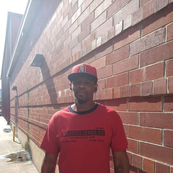 Profile Picture of Adrian Williams (@adrianwillia907) on Poshmark