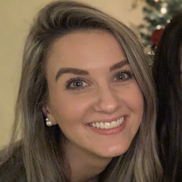 Profile Picture of Haley Wade (@haley_wade) on Poshmark