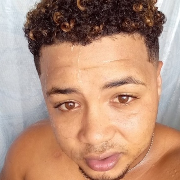 Profile Picture of Richard Tornes (@richardtornes) on Poshmark