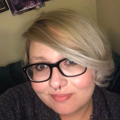 Profile Picture of Miranda Fay (@Moe_Randa1027) on Twitter