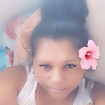 Profile Picture of Elizabeth Echeverria (@Elizabe41266862) on Twitter