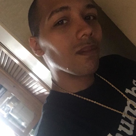 Profile Picture of Raymond Basham (@rayary1981) on Poshmark