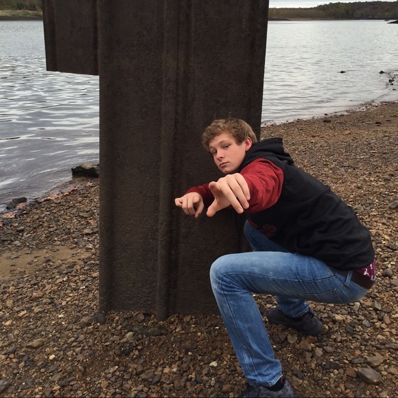 Profile Picture of Kody Simmons (@klassickody) on Poshmark