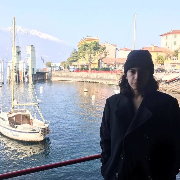 Profile Picture of Daniel Olmeda (@danielolmeda16) on Poshmark