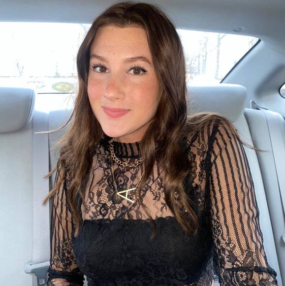 Profile Picture of Alex Guy (@alex_guy) on Poshmark